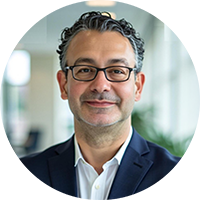 Headshot of Hamlet Khodaverdian